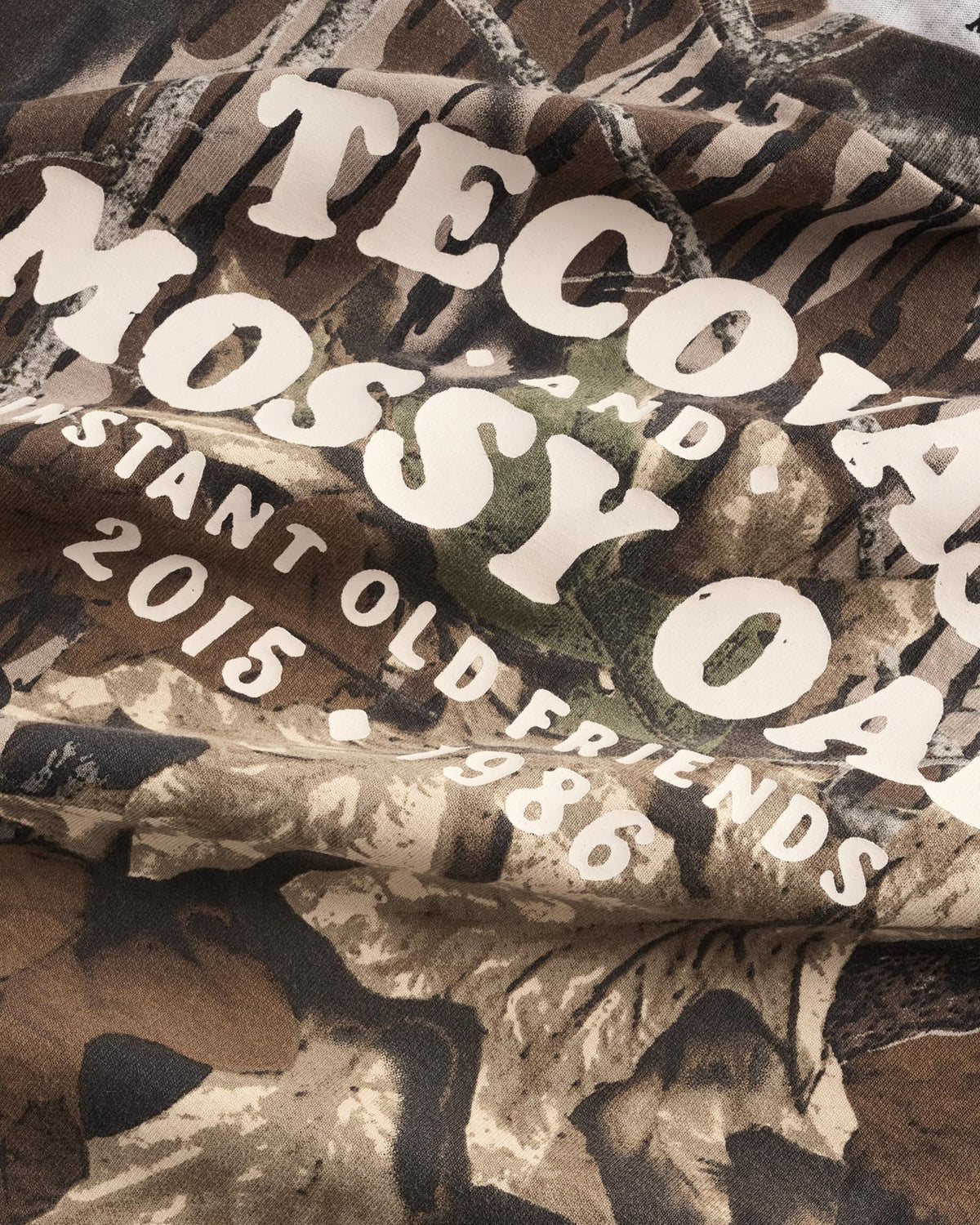 Closeup detail view of Men's Tecovas x Mossy Oak Original Break Up T-Shirt - Original Break-Up