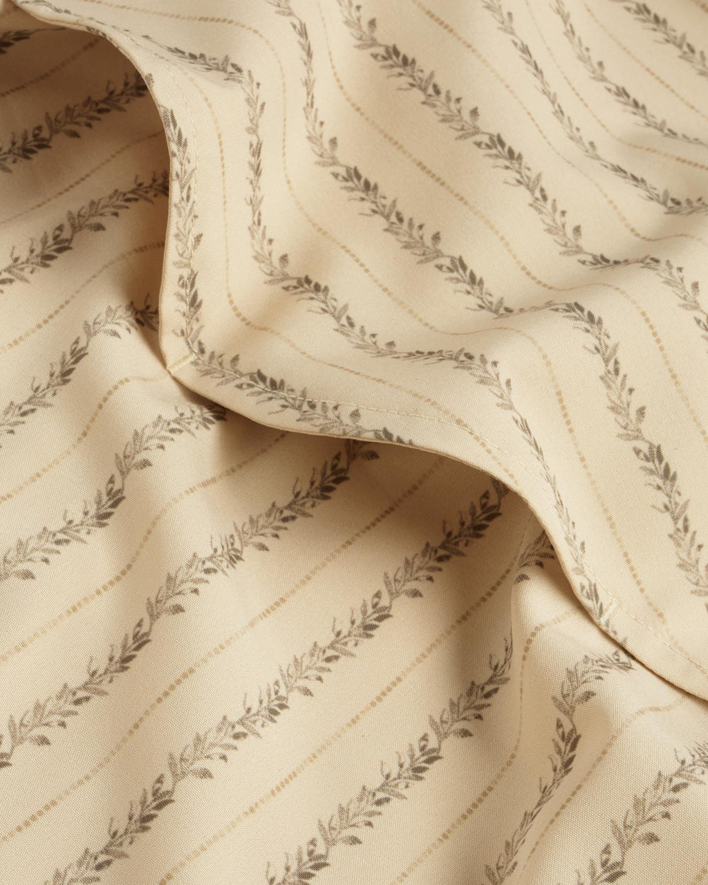 Closeup detail view of Men's Performance Western Pearl Snap - Sandstone/Multi