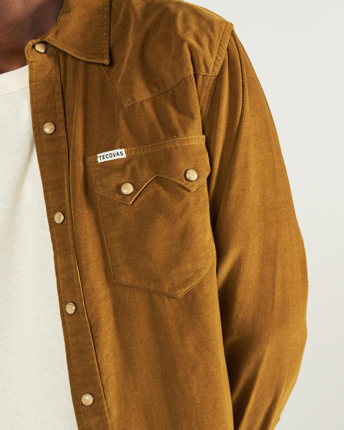 Closeup detail view of Men's Texas Weight Corduroy Pearl Snap - Bronze