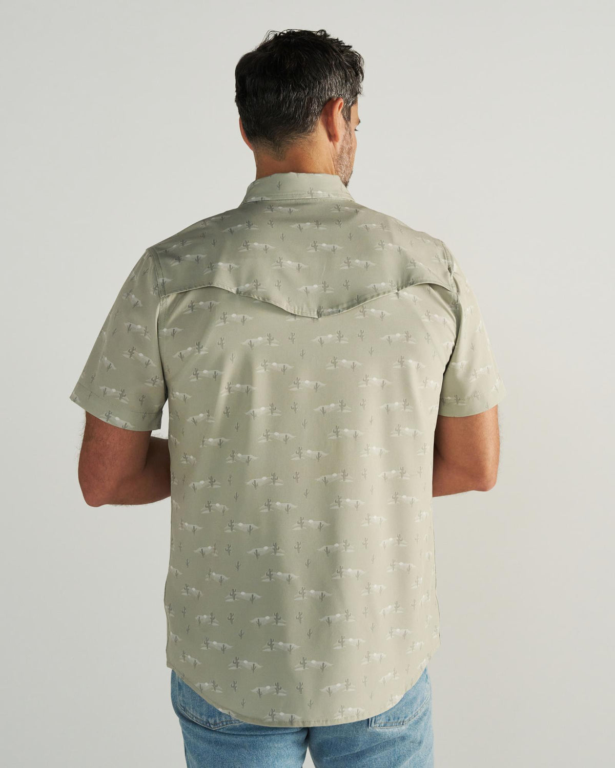 Closeup detail view of Men's Performance Western Short Sleeve Pearl Snap - Desert Sage/Light Sand