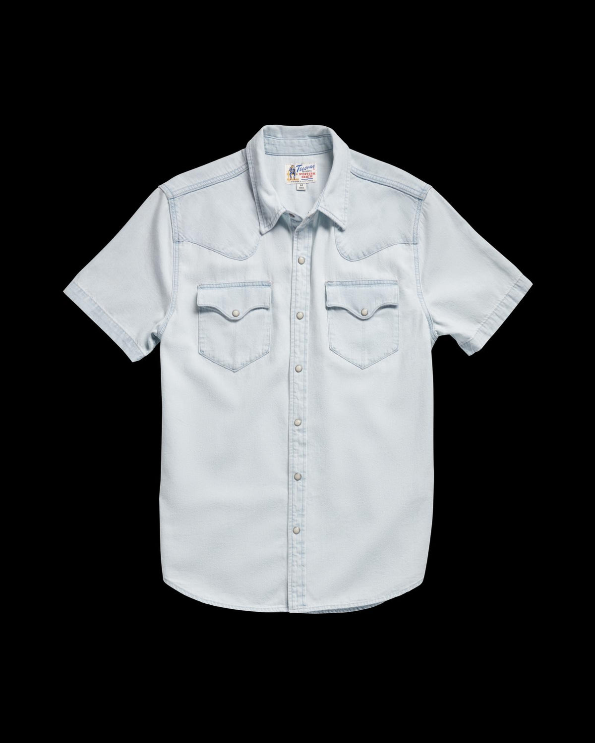 Closeup detail view of Men's Denim Short Sleeve Pearl Snap - Ultra Light