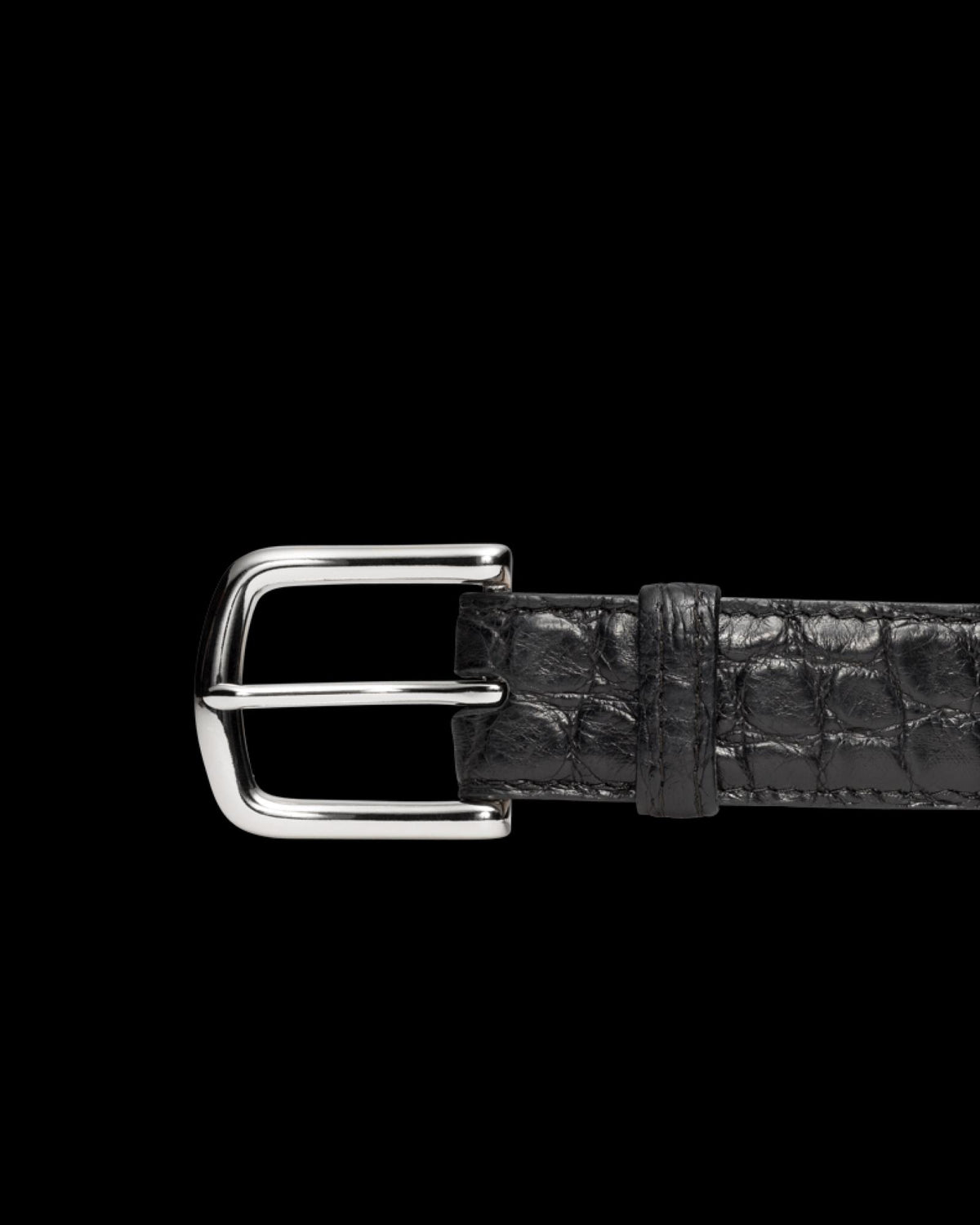 Front view of Men's Alligator Belt II - Midnight on plain background