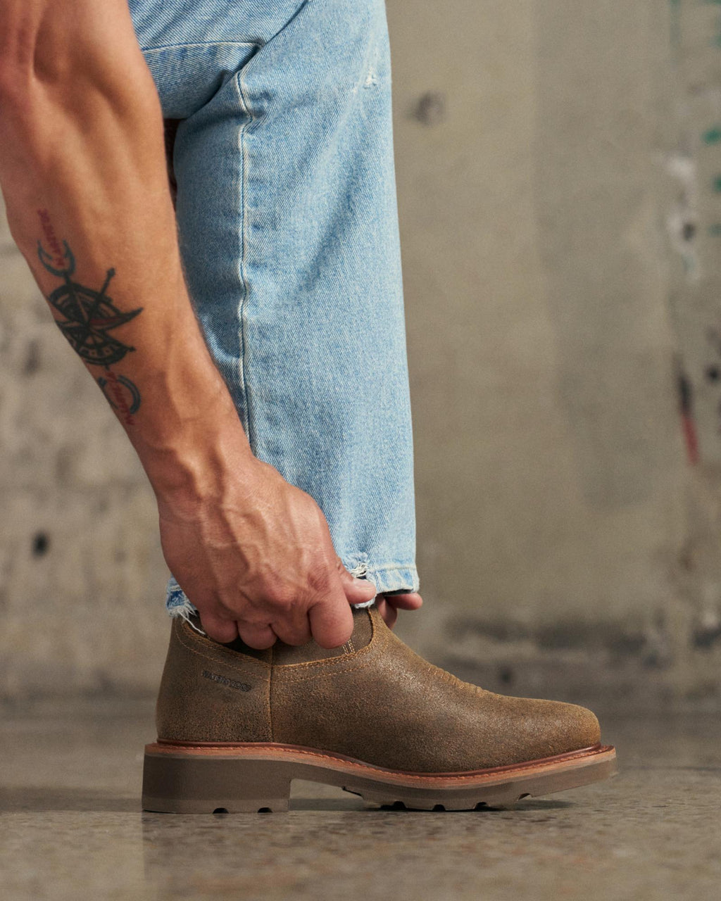 Toe view of LongHaul Waterproof Square Soft Toe Work Boot with Temp Control - Earthstone Cowhide on plain background