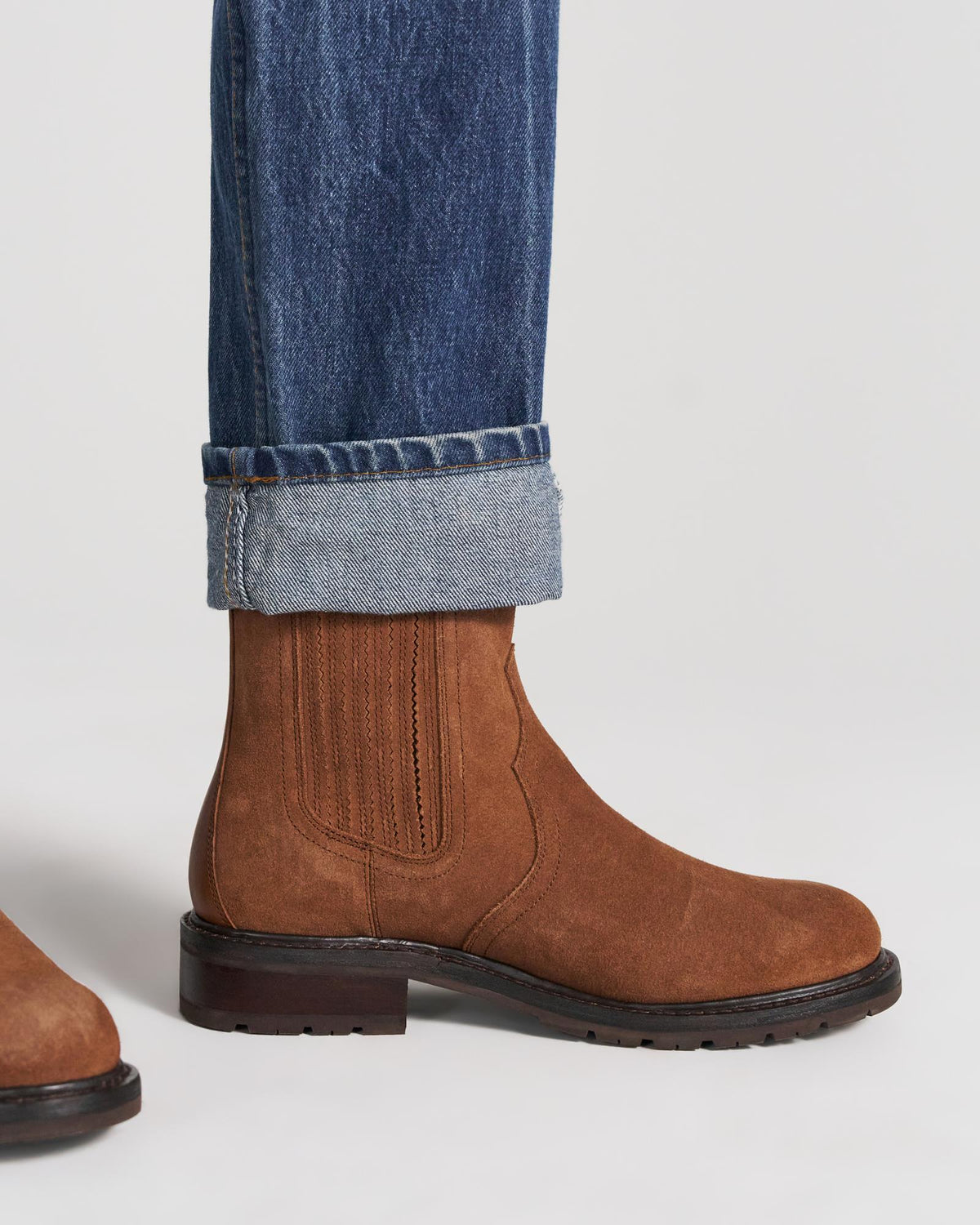 View of The Chelsea Shearling - Bourbon Suede