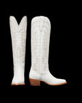 Pair view of The Abby - Snow on plain background