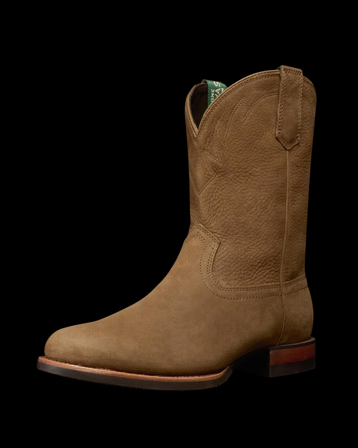 Quarterfront view of The Glen - Light Mesquite Cowhide on plain background