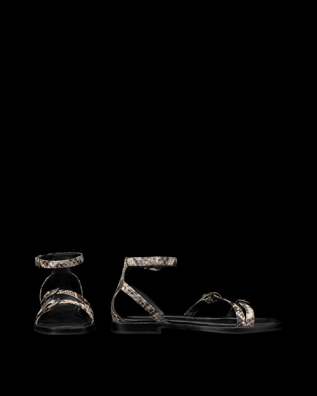 View of The Blakely - Black/Bone