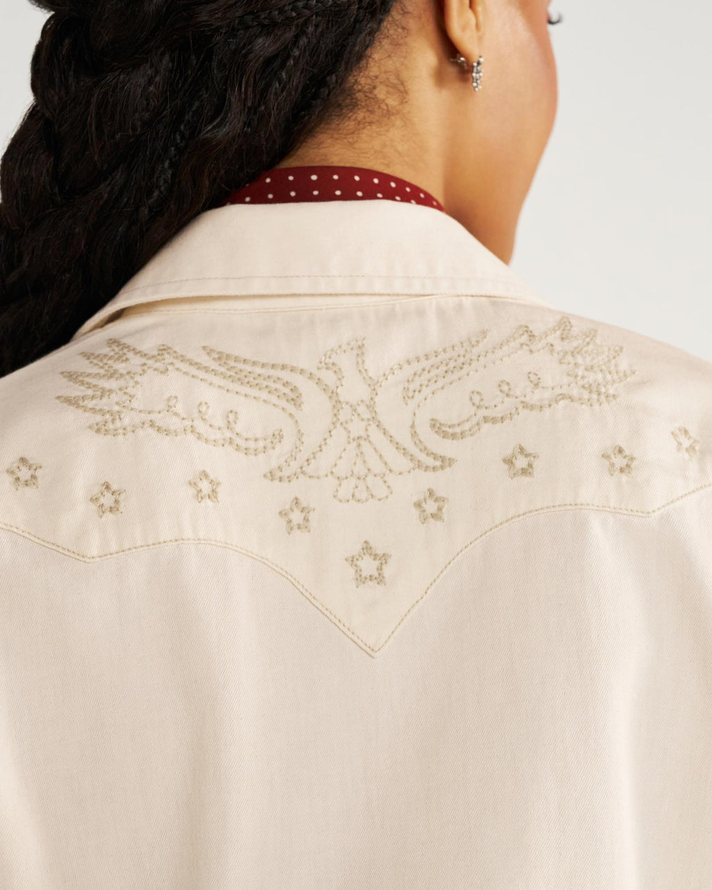 Closeup detail view of Women's Denim Pearl Snap (III) - Natural