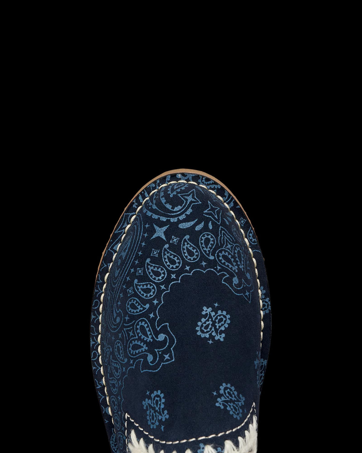 Toe view of The Olivia - Dusk on plain background