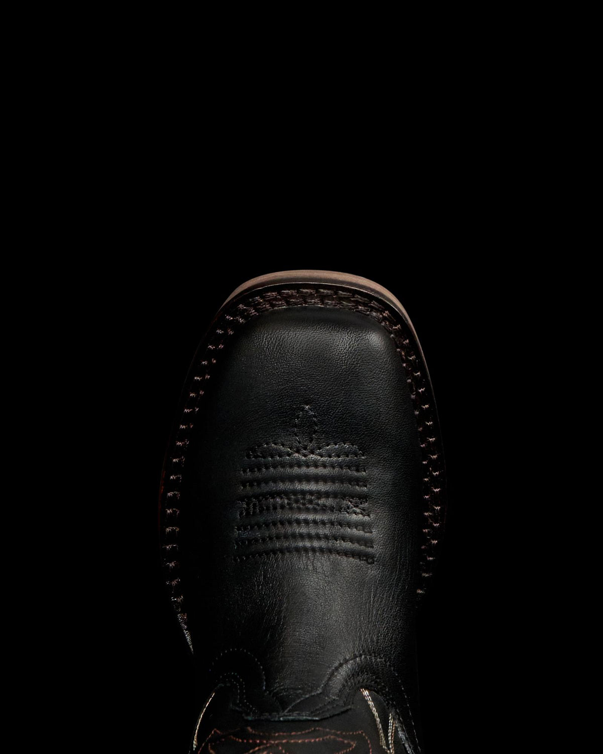 Toe view of The Doc Toddler - Midnight on plain background