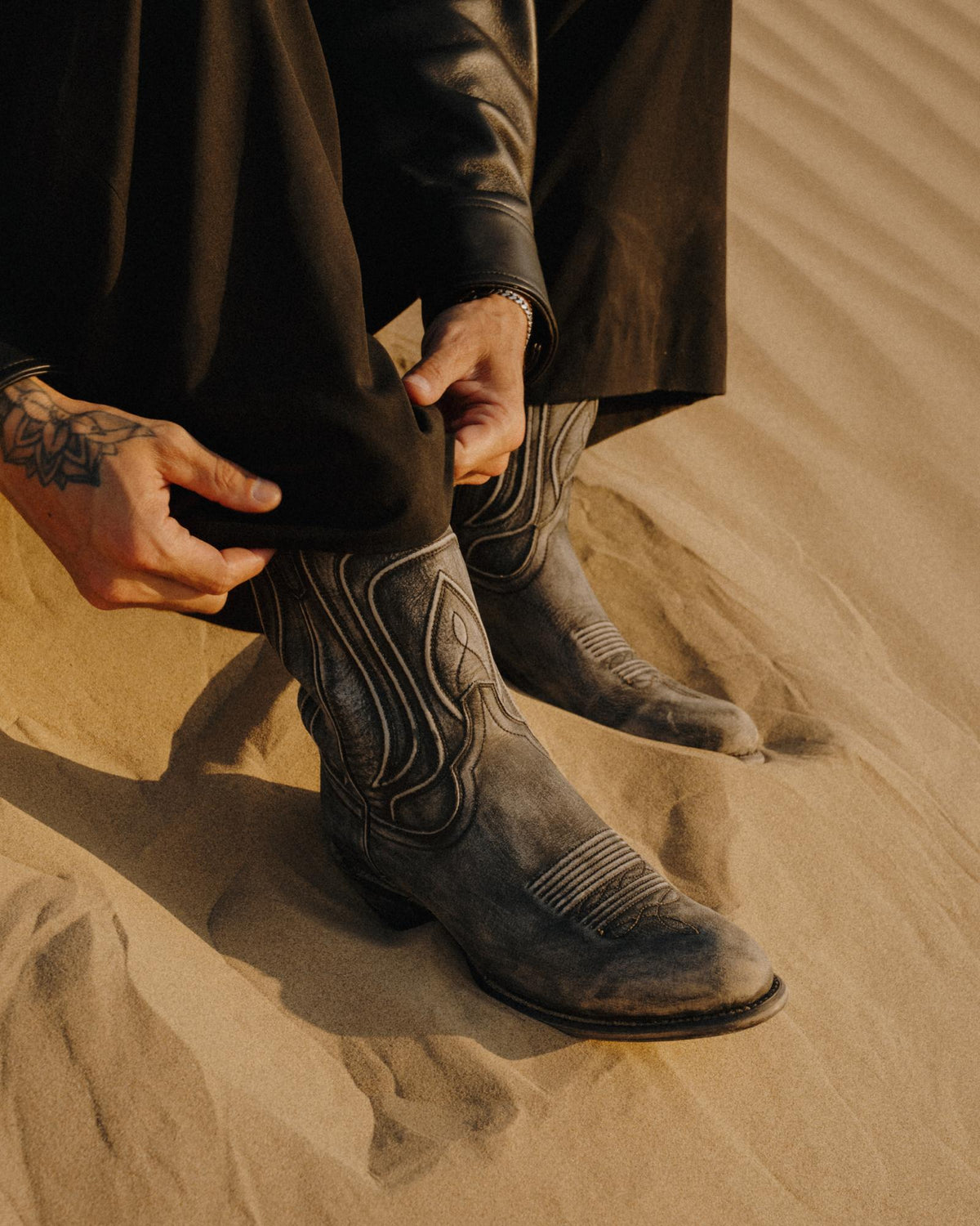 View of The Cartwright - Gunsmoke Cowhide