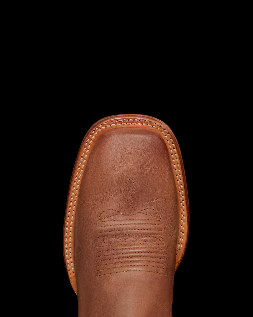 Toe view of The Doc - Scotch on plain background