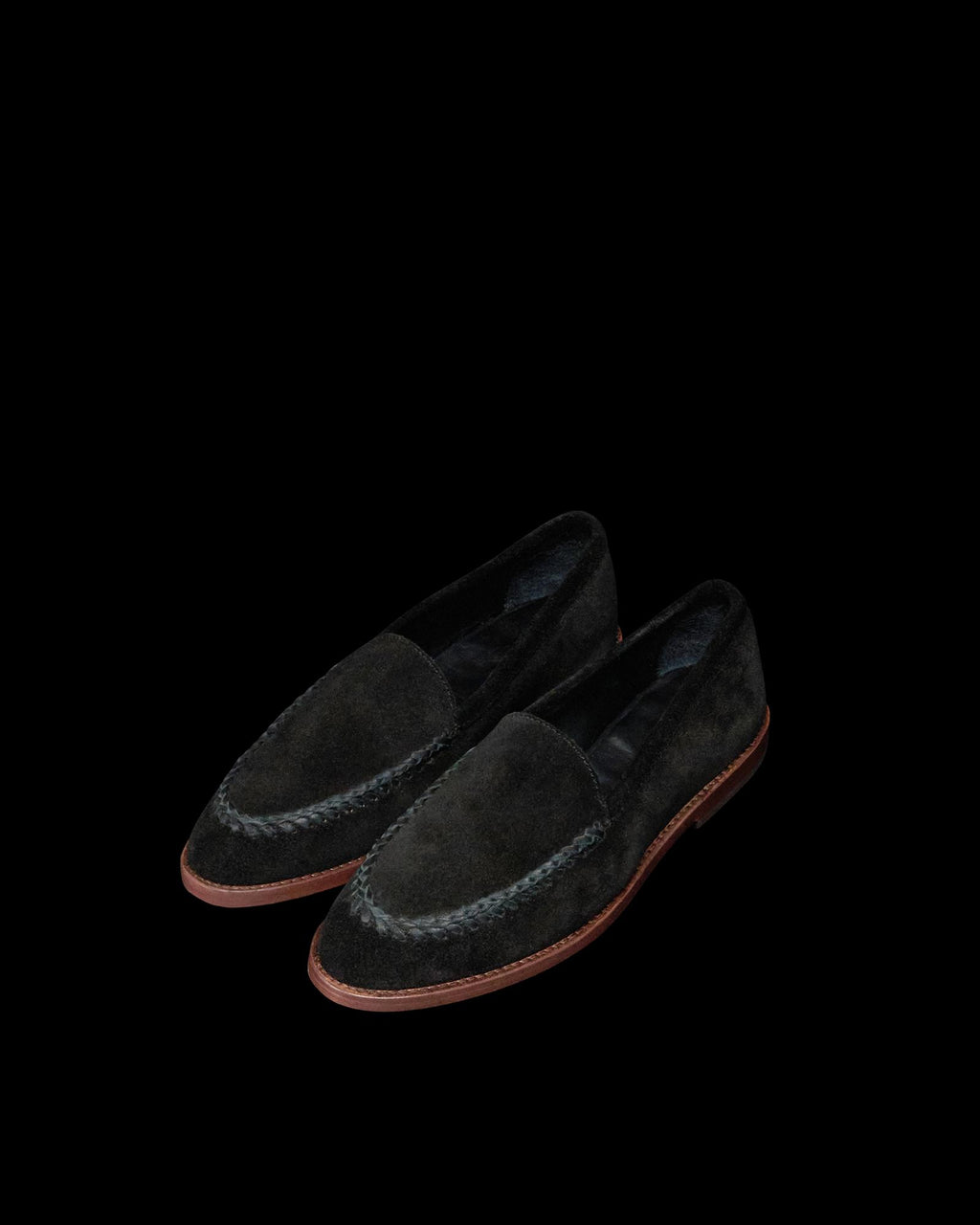 Quarterfront view of The Claire Braid - Midnight on plain background