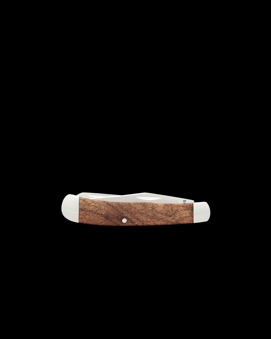 Front view of Mesquite Trapper Knife - Natural on plain background