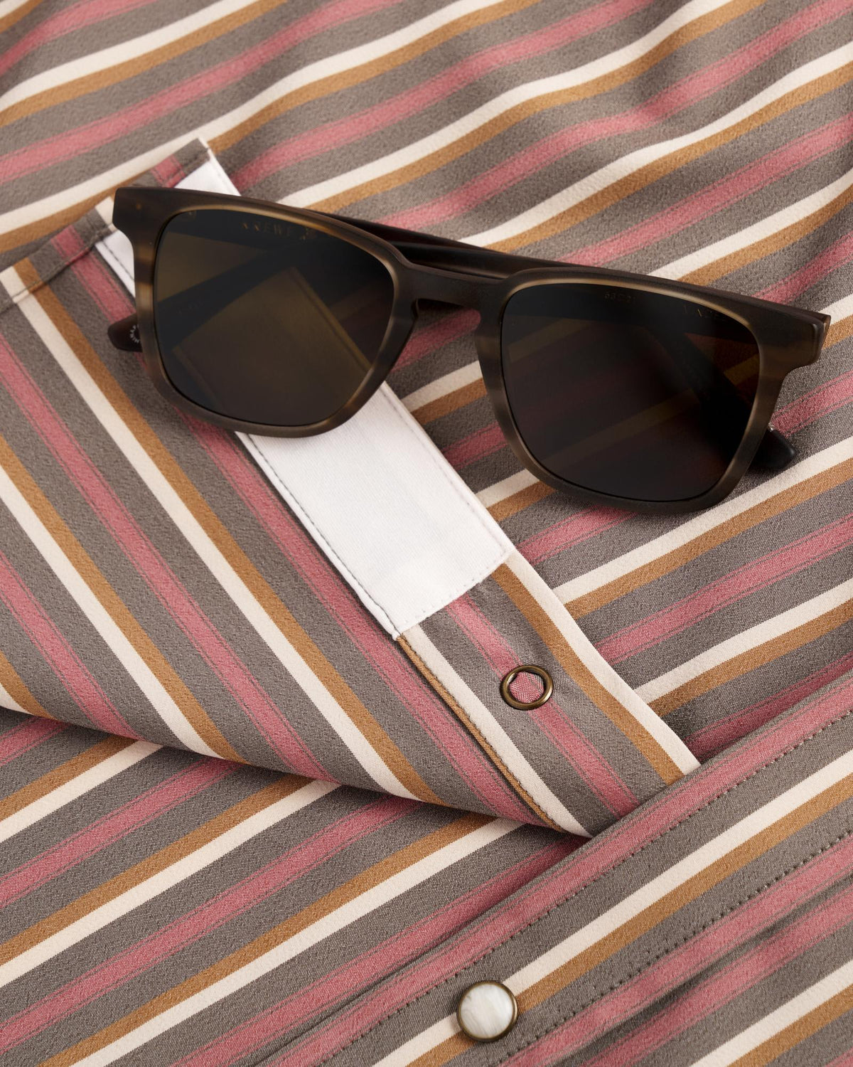 Closeup detail view of Men's Performance Western Pearl Snap - Smokey Olive/Multi