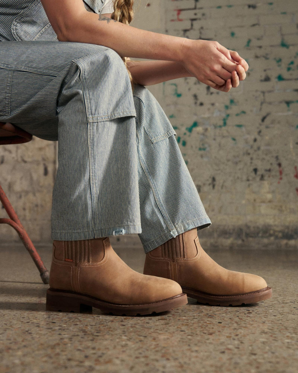 Toe view of Women's LongHaul Waterproof Chelsea Composite Toe Work Boot - Heritage Tan Cowhide on plain background