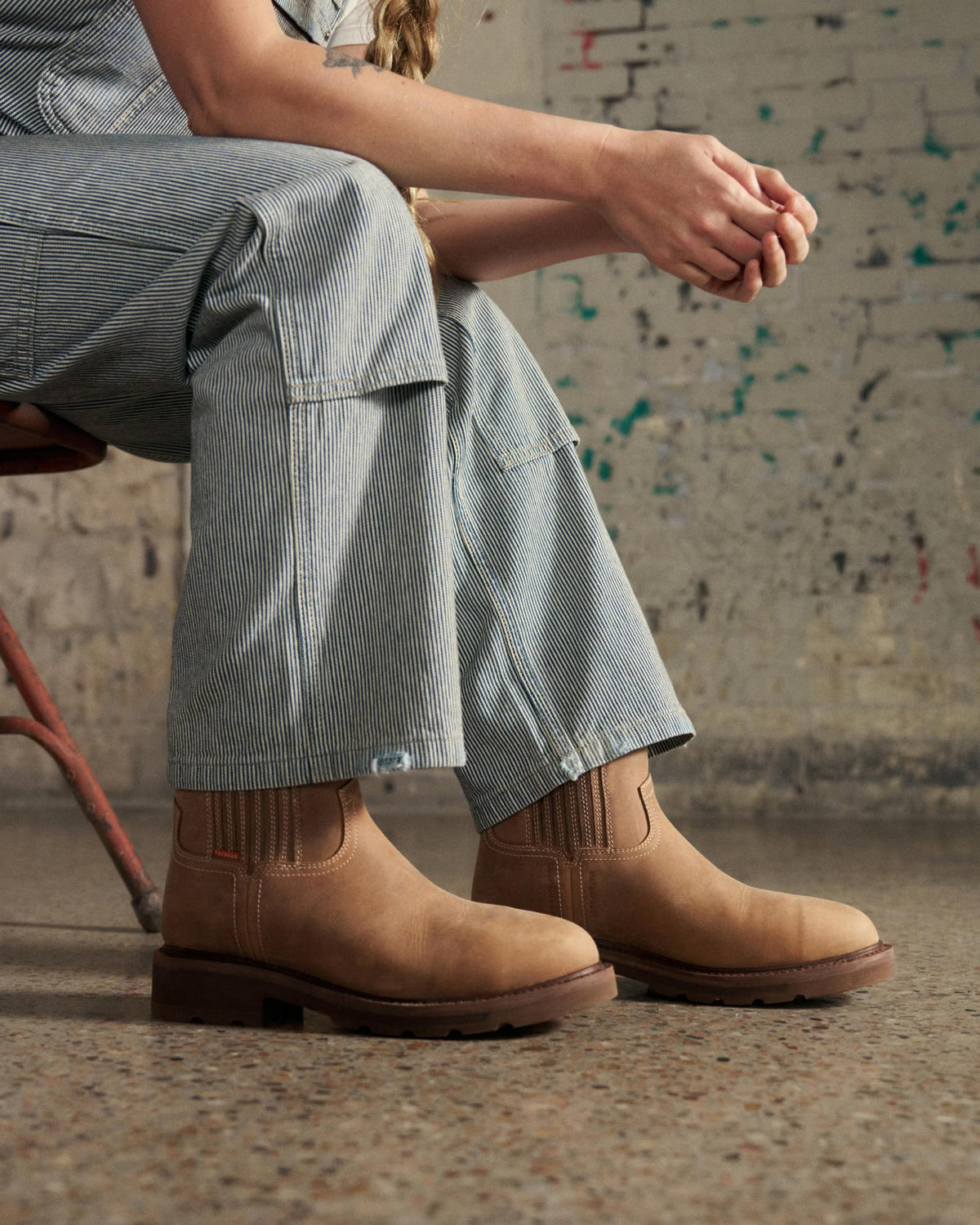 Toe view of Women's LongHaul Waterproof Chelsea Composite Toe Work Boot - Heritage Tan Cowhide on plain background
