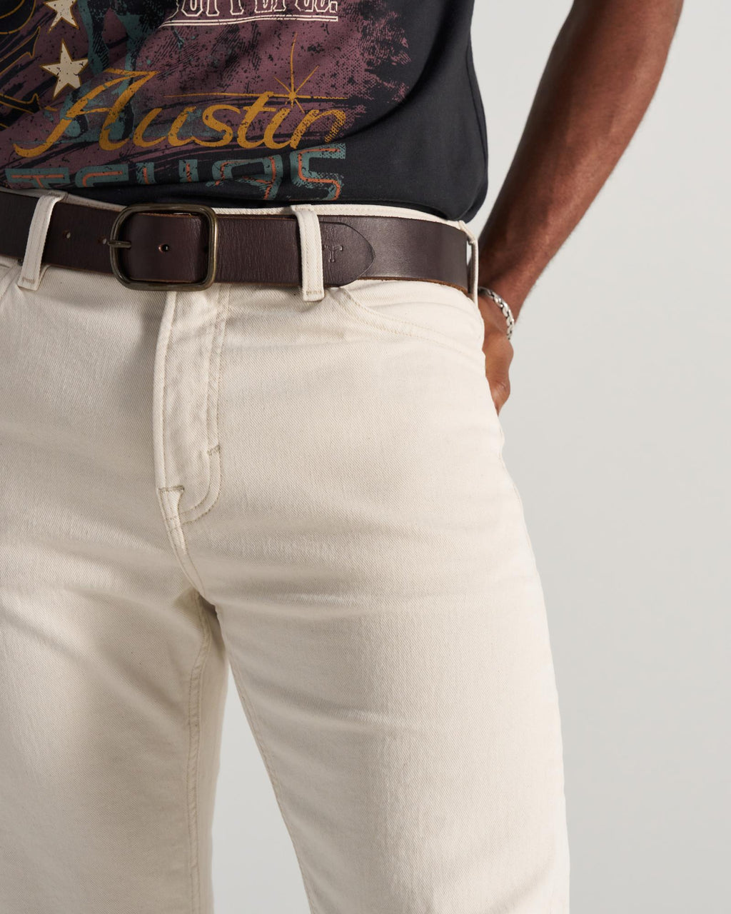 Closeup detail view of Men's Slim Stretch Twill - Light Sand