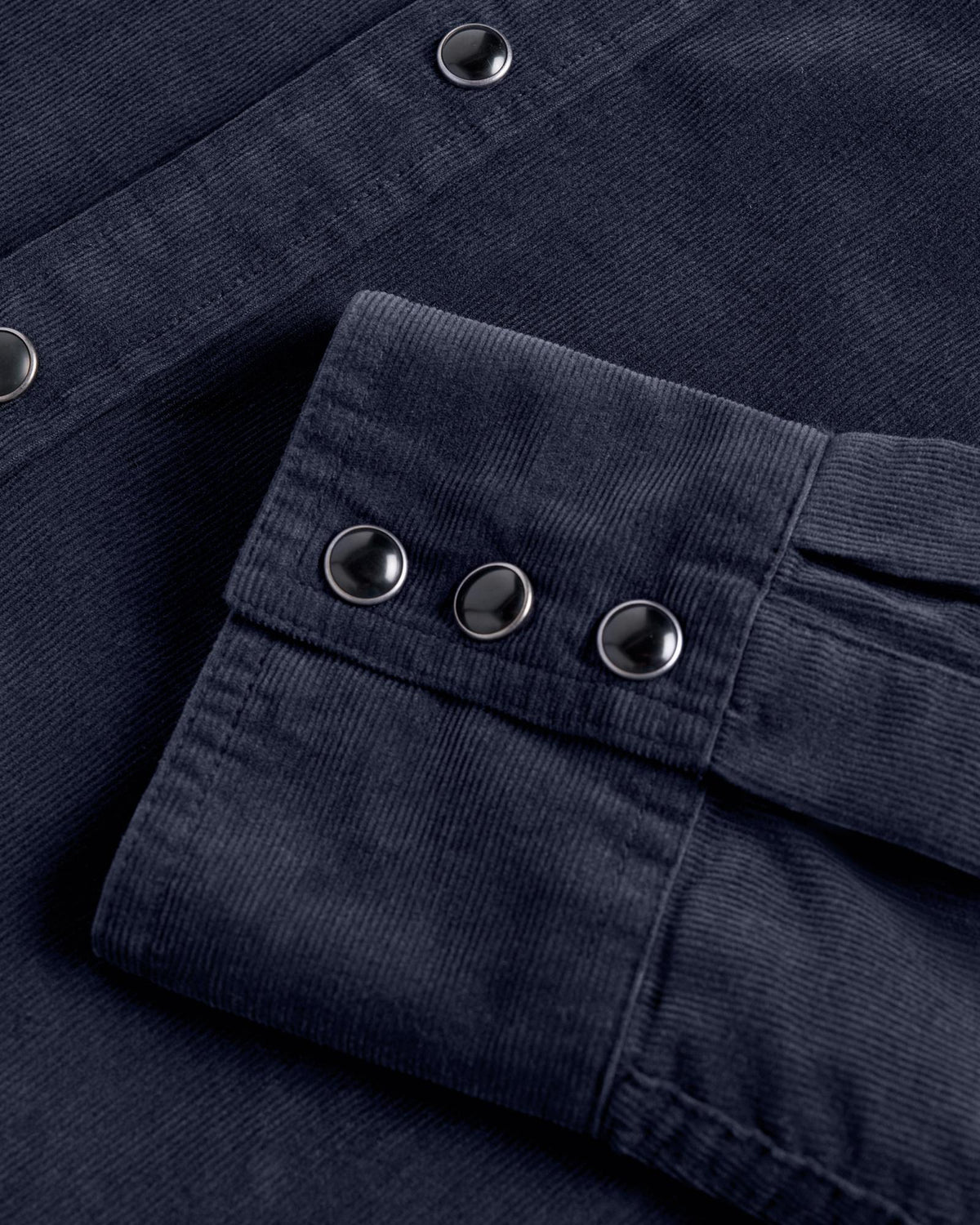 Closeup detail view of Men's Texas Weight Corduroy Pearl Snap - Dark Navy