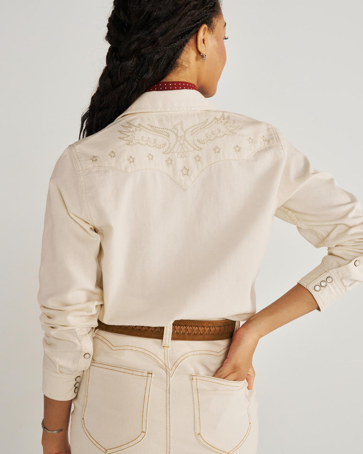 Closeup detail view of Women's Denim Pearl Snap (III) - Natural