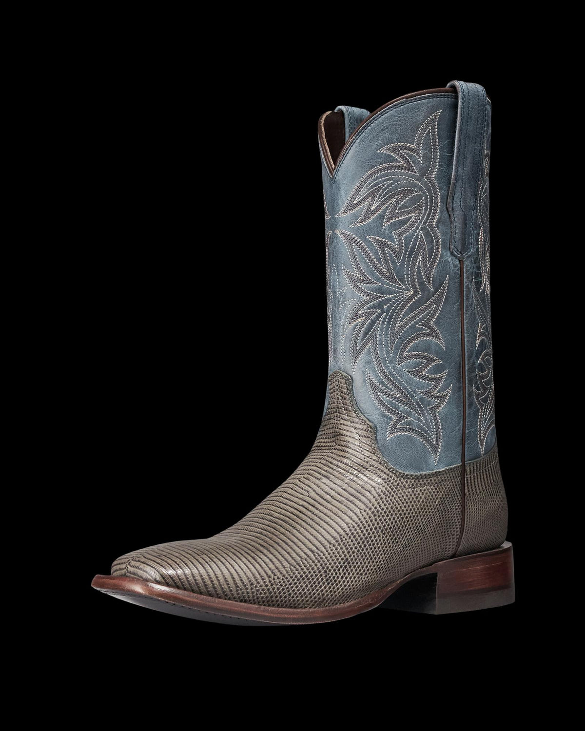 Quarterfront view of The Doc Canyon - Gunmetal Lizard on plain background