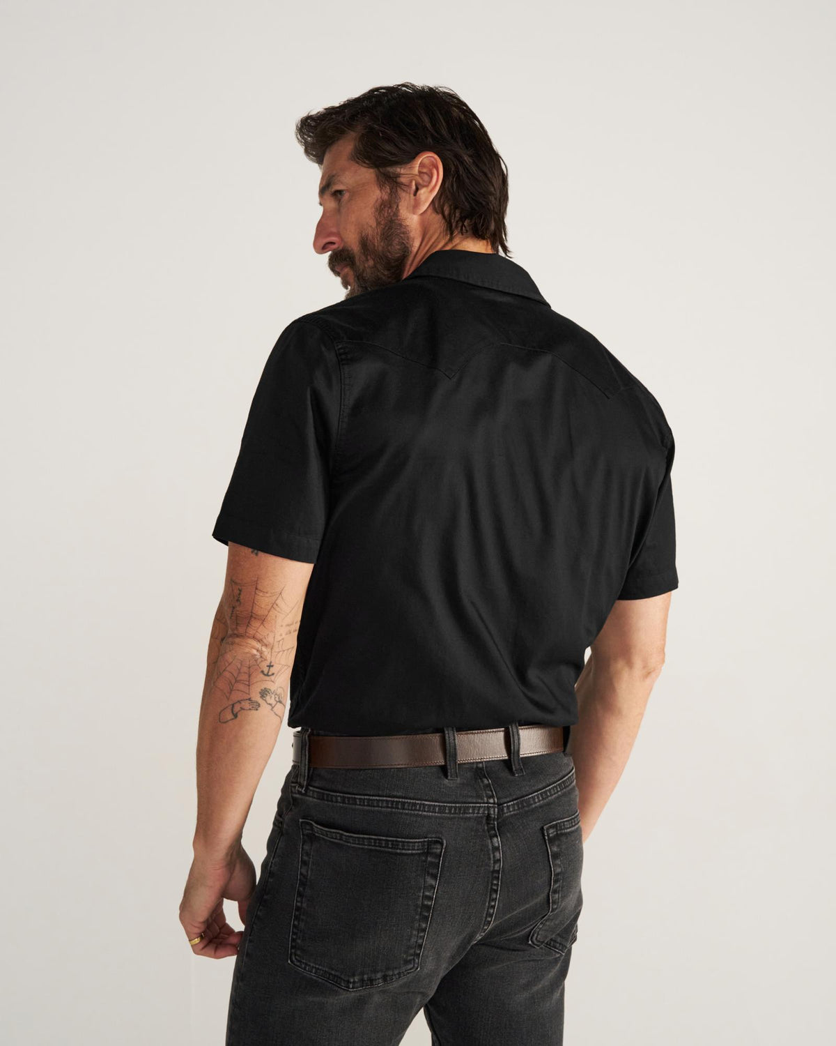 Closeup detail view of Men's Vintage Weight Short Sleeve Pearl Snap - Midnight
