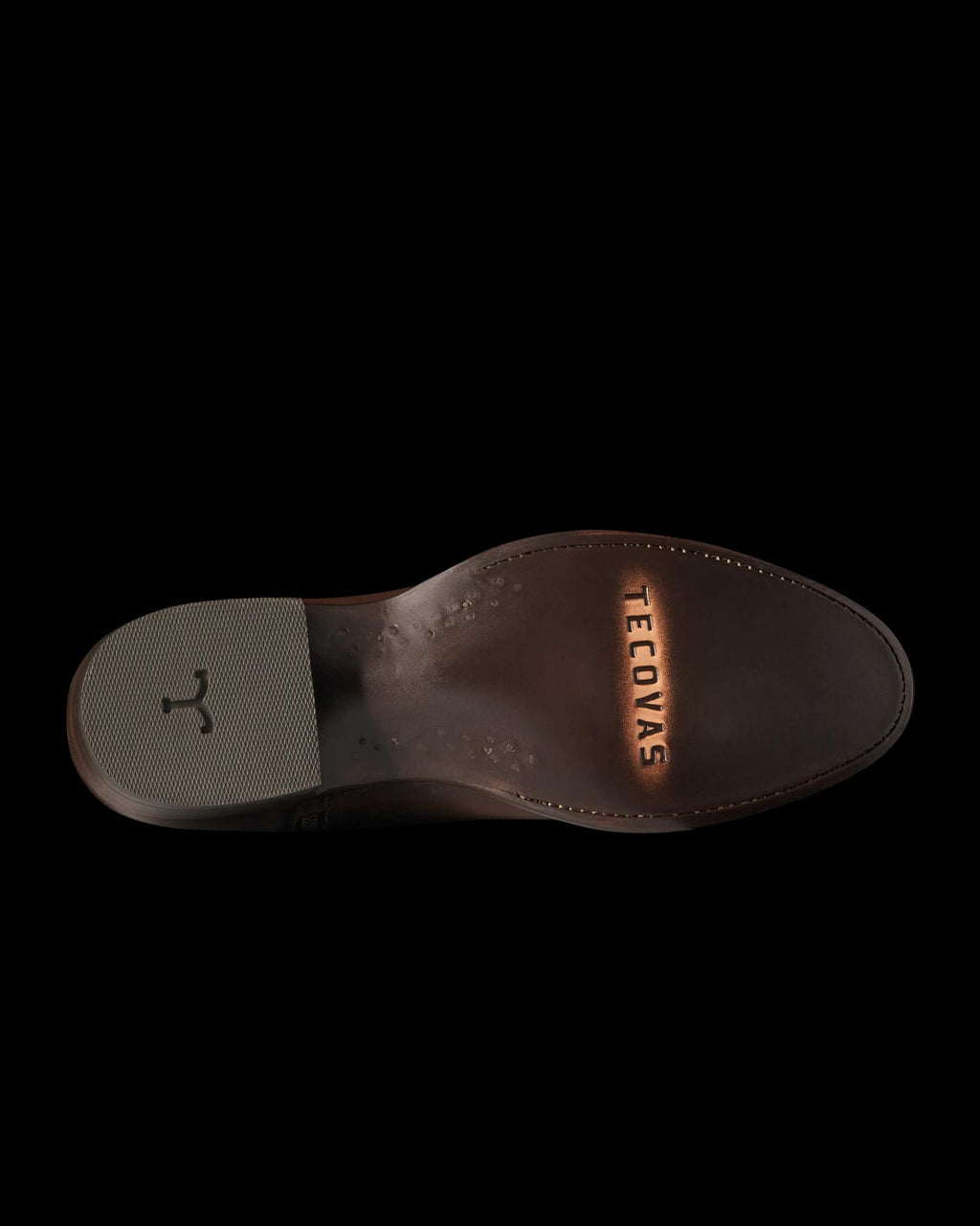 Sole view of The Dean - Carbon Caiman on plain background