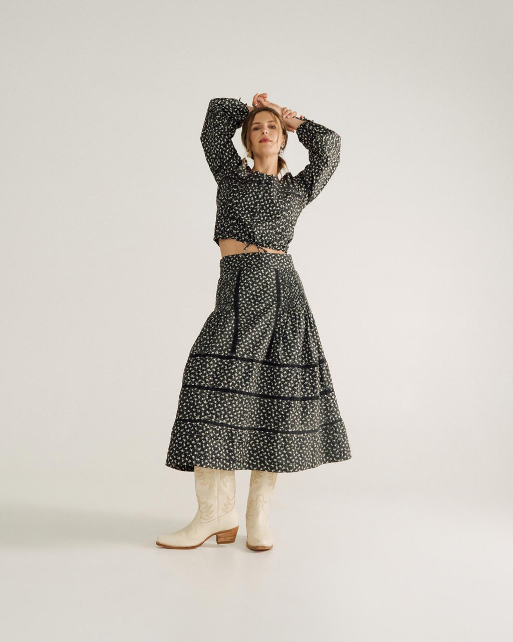 Full view of Women's Cotton Poplin Midi Skirt - Black / White on model