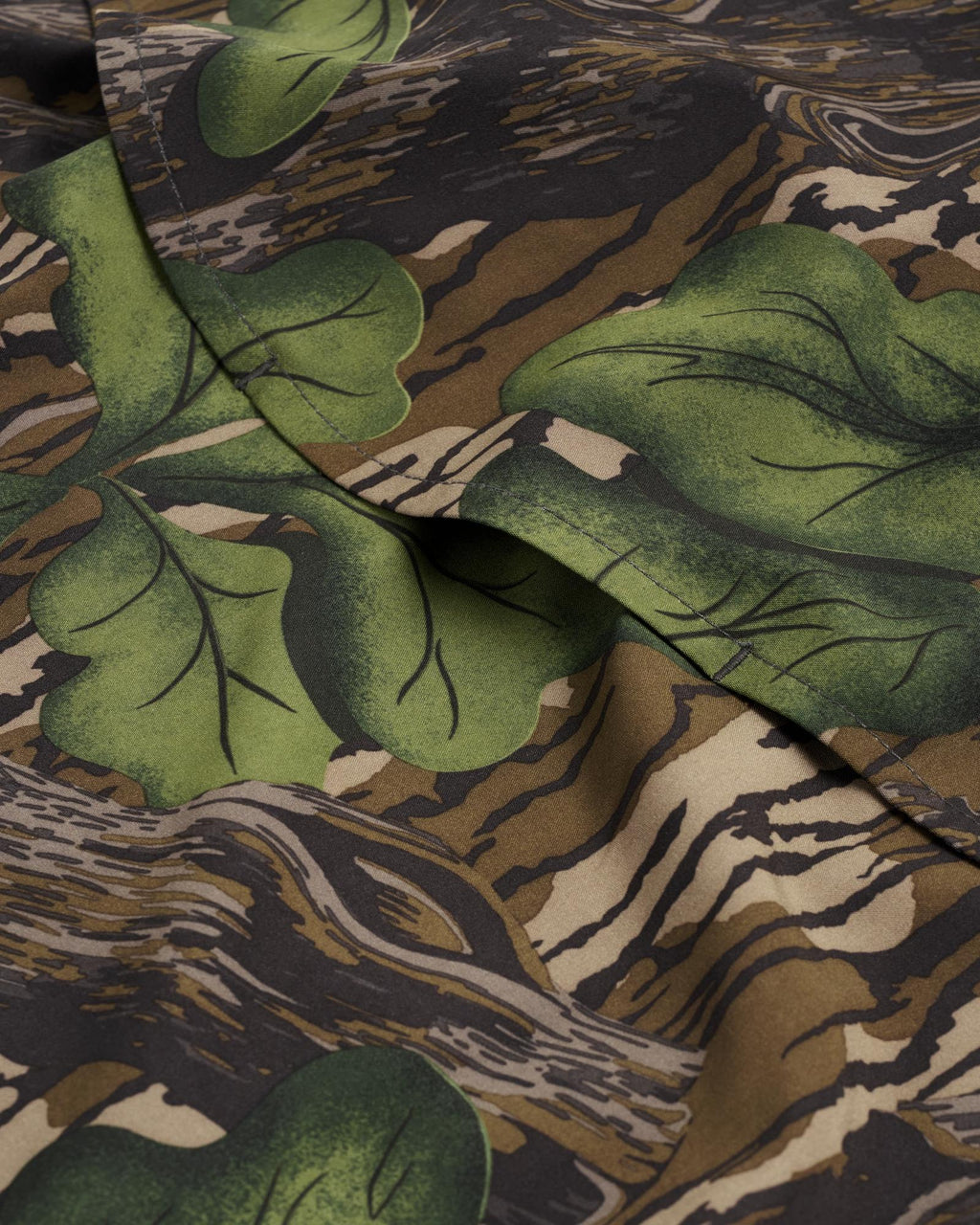 Closeup detail view of Men's Tecovas x Mossy Oak Performance Western Short Sleeve - Full Foliage