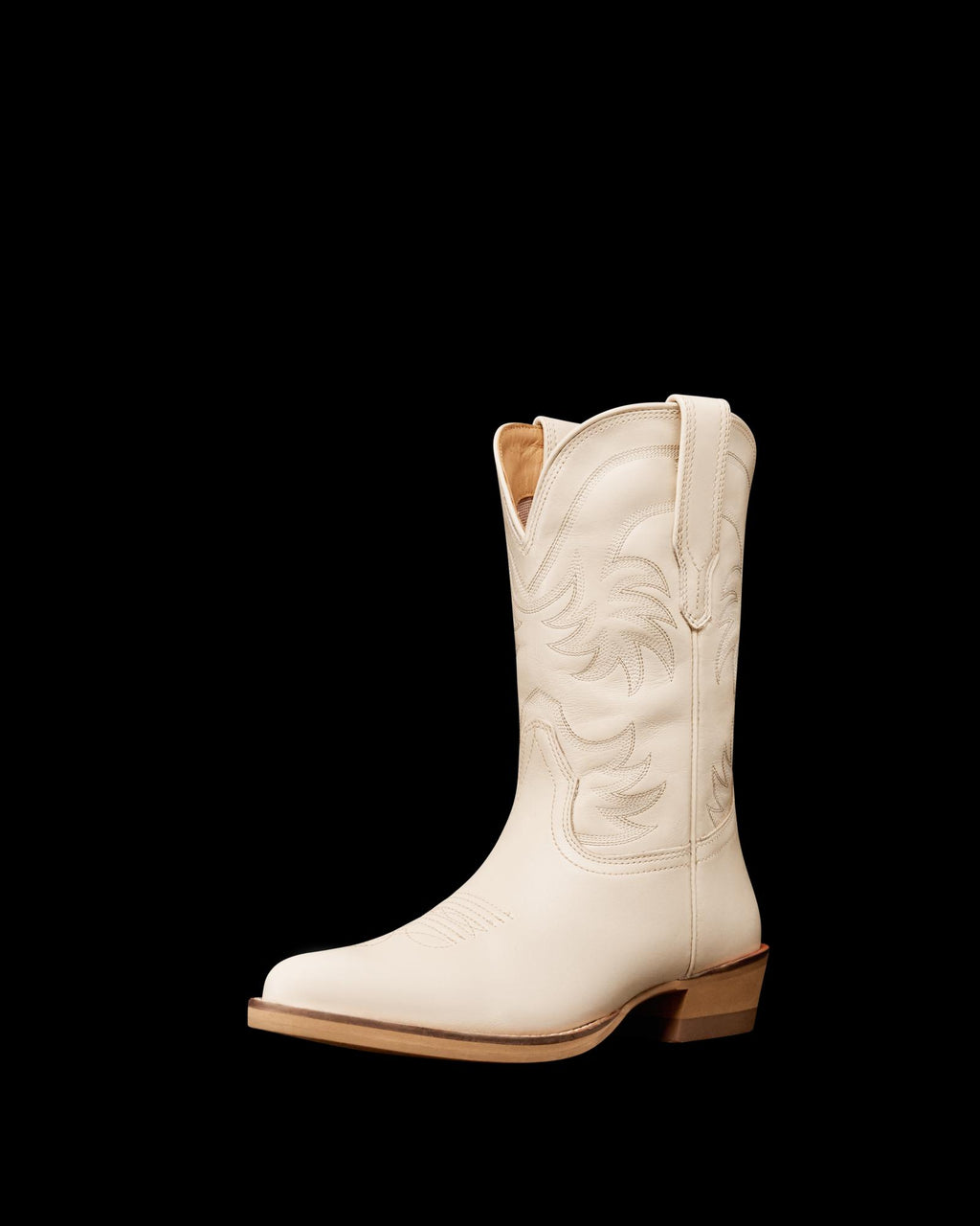 Quarterfront view of The Annie Kid - Bone on plain background